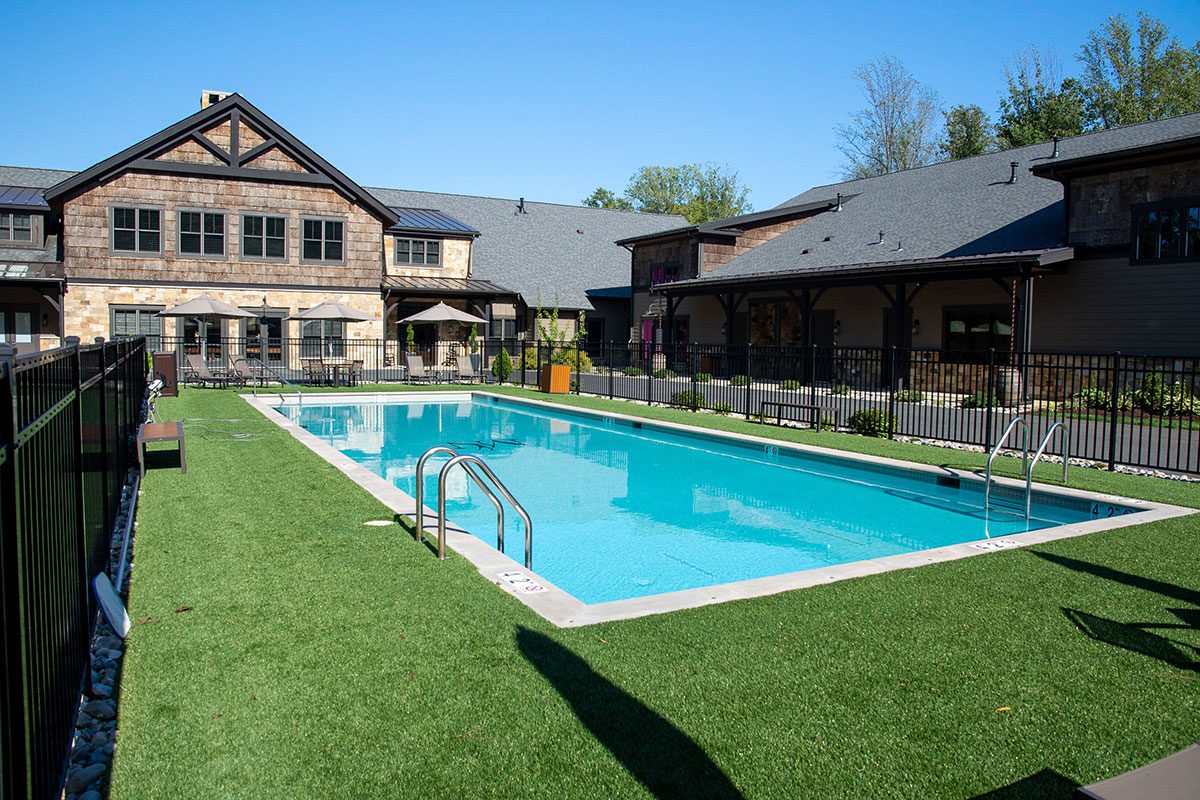 The Lodge at Moss Neck pool area